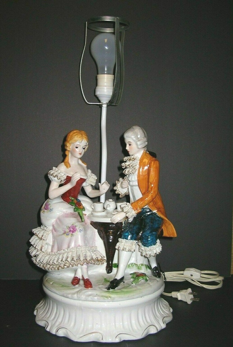 VINTAGE VICTORIAN COUPLE FIGURINE PORCELAIN TABLE LAMP AFTERNOON