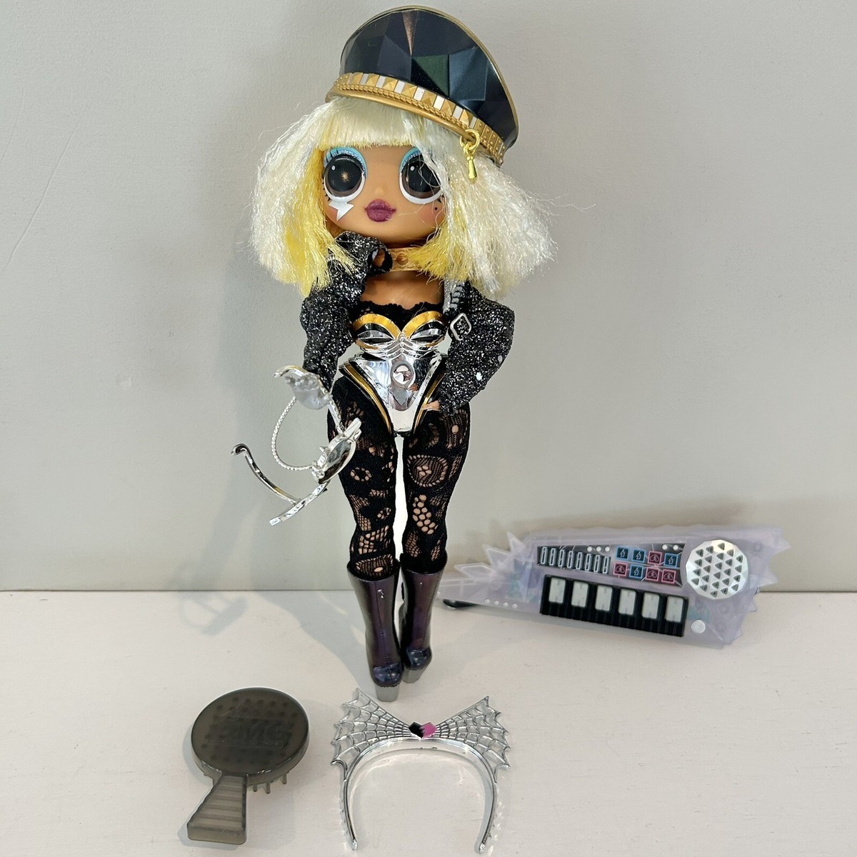 LOL Surprise OMG Remix Rock Band Fashion Doll Fame Queen with