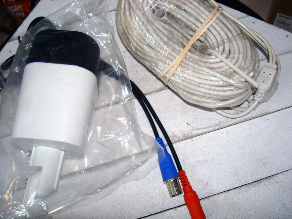 Sannce Bullet Security Camera - C11BW Security Camera + 60' BNC Cable - Image 2 of 4