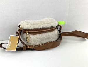 Michael Kors Bolso Michael Kors Slater Extra-Small Logo Sling Pack