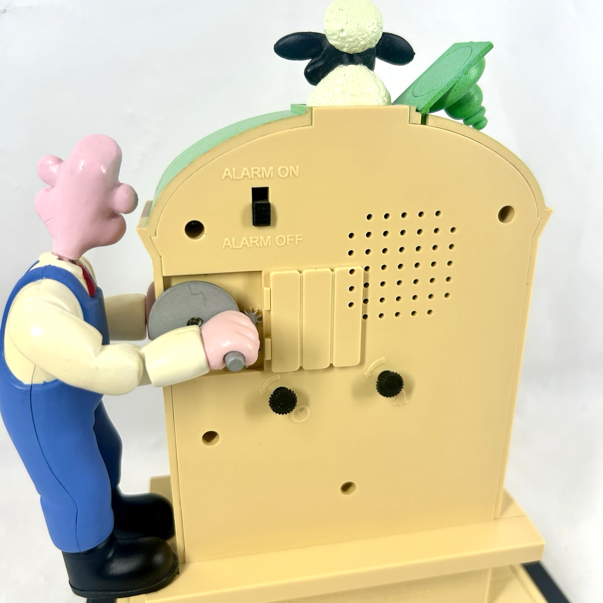 Wallace & Gromit Shaun the Sheep Alarm Clock A Close Shave Vintage