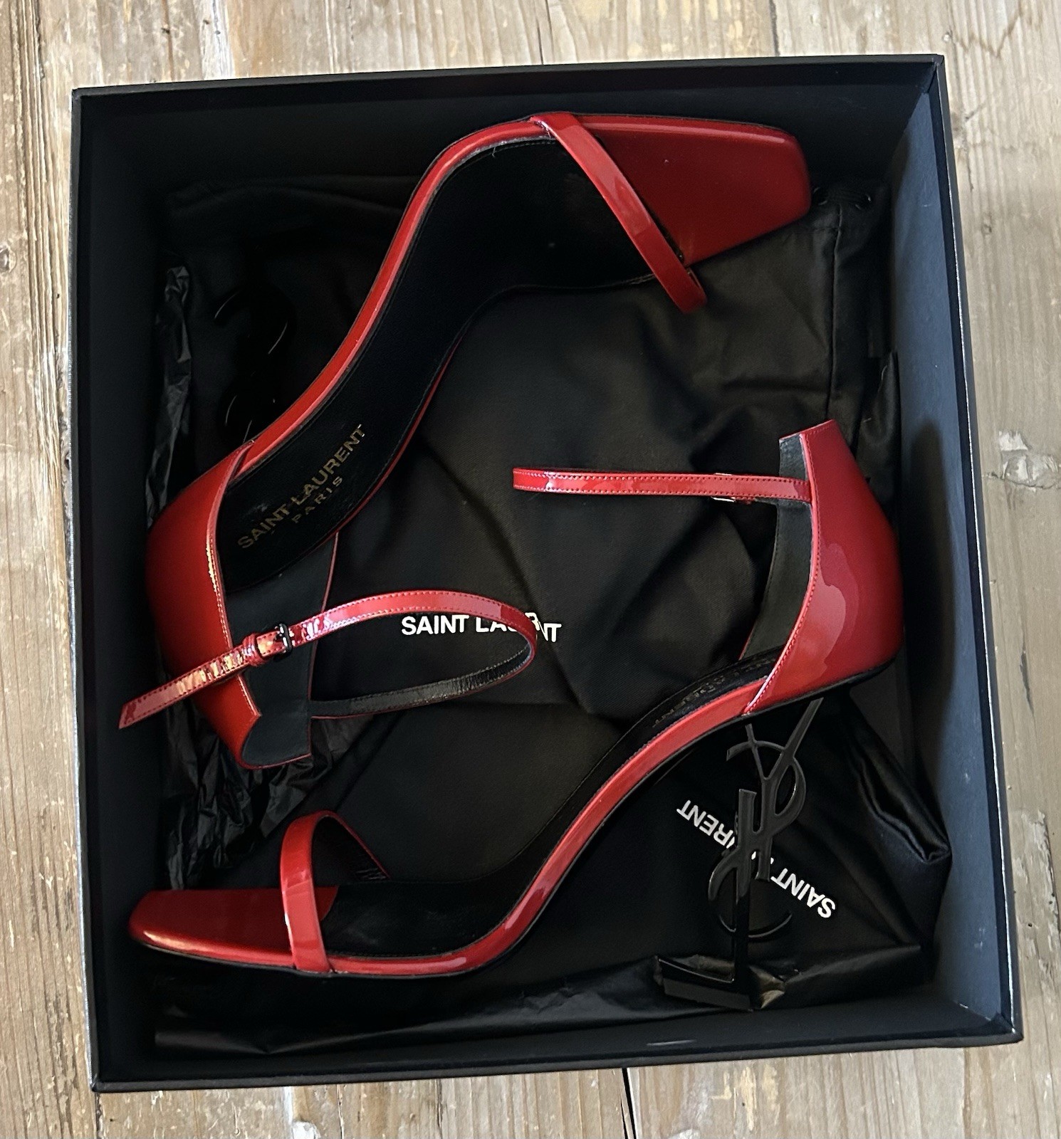 SAINT LAURENT Tacchi Ysl Oppio