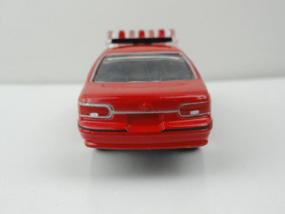 Johnny Lightning Lightning Speed 1995 Chevy Caprice (Red Fire) - LOOSE - Image 3 of 4