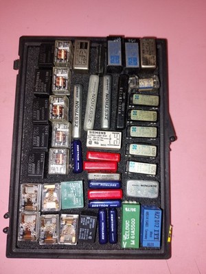 Relais Konvolut mit Mini und Miniatur Relais.  (Ein Paket mit 45 Stück)