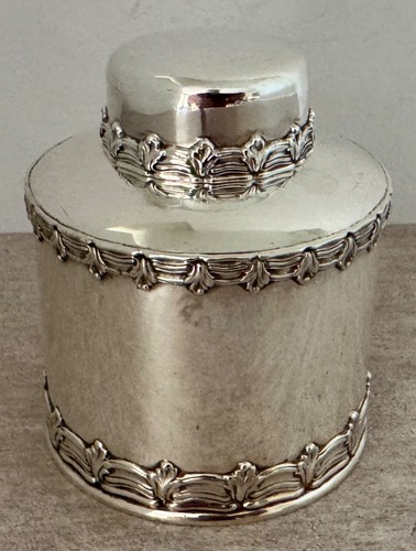 WONDERFUL TIFFANY WAVE EDGE PATTERN STERLING SILVER 3 PIECE TEA CADDY C. 1885