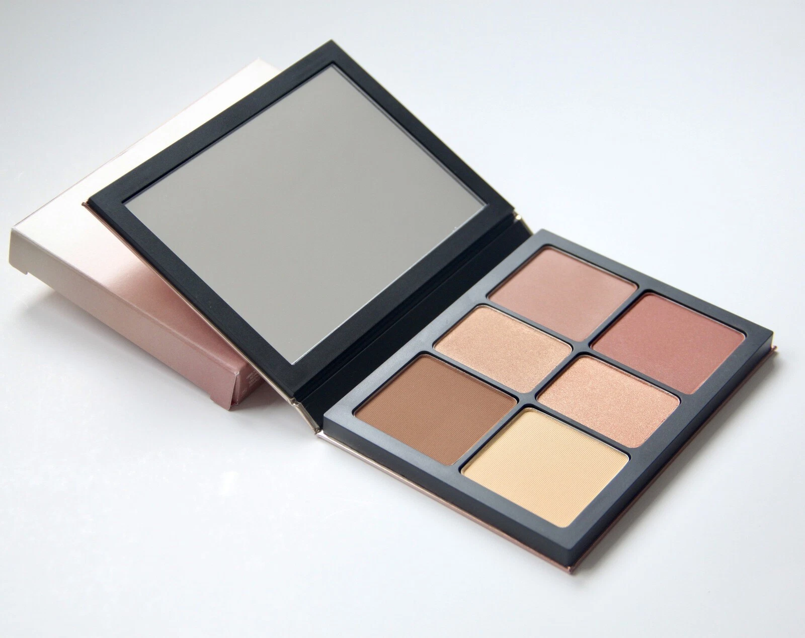 SMASHBOX Cali Contour Shape Bronze & Glow Palette Medium-Dark Brand New In Box
Opens in a new wind