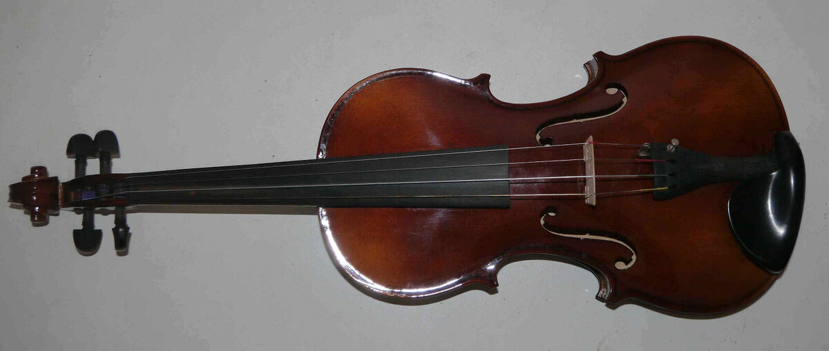 Violon Antonius Stradivarius Cremonensis 1713 Czechoslovakia Violon Antonius Stradivarius Cremonensis 1713 Czechoslovakia