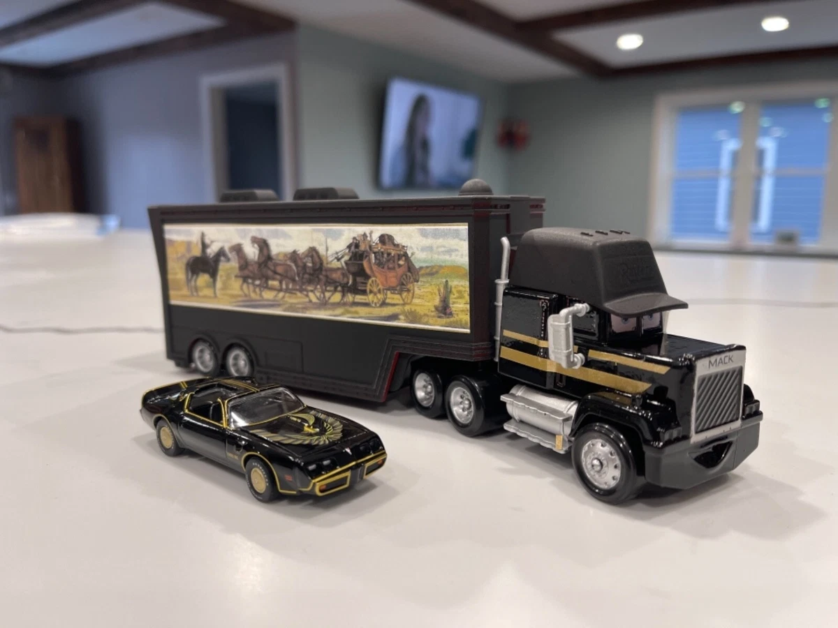 PIXAR CARS CUSTOM MADE SMOKEY and THE BANDIT Snowman RIG SEMI