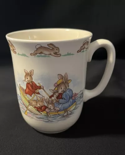 VINTG ROYAL DOULTON ENGLISH BONE CHINA BUNNYKINS MUG CUP ROW BOAT & CRAB MOTIFF.
