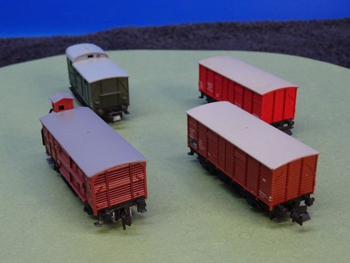 Minitrix / Arnold Güterwagen 4 Stück Gebraucht 1:160 NB101 - Bild 2 von 3
