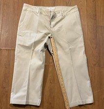 Tommy Hilfiger Austin Fit Women  s Crop Khaki Pants, size 16 Euc