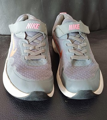 Sneaker, Nike, Gr. 33, Slip On, Mädchen, Grau/Rosa, Non Marking, Sehr Gut