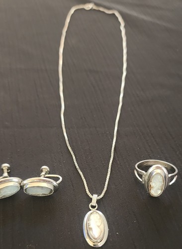 Sarah Coventry Sterling .925 Cameo Ring, earrings, and necklace Set Vintage - 第 1/9 張圖片