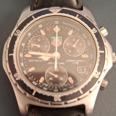 TAG Heuer 2000 Herren Quarz Chronograph Tachymeter 200 m Lederband Schwarz