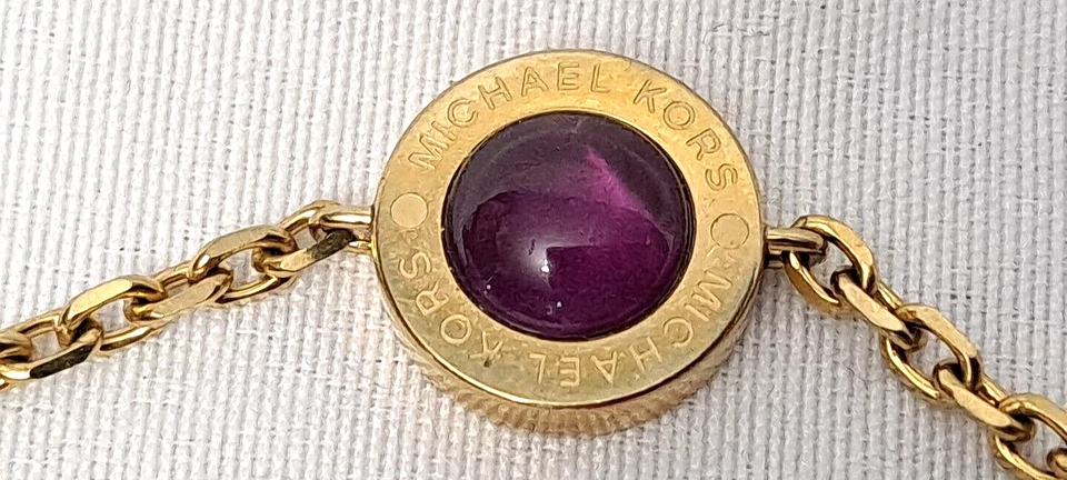 Pulsera Michael Kors Tono Dorado Amatista Circonita Cúbica Eslabón Estación 2.5" Belleza Foto 4 de 4