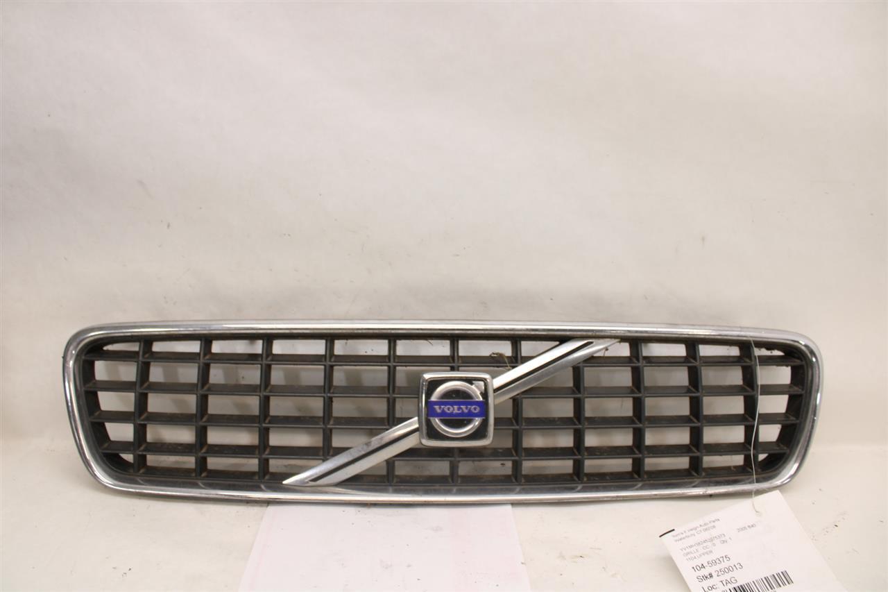 2005 Volvo 40 Series Upper Grille - Used Grade A Replacement