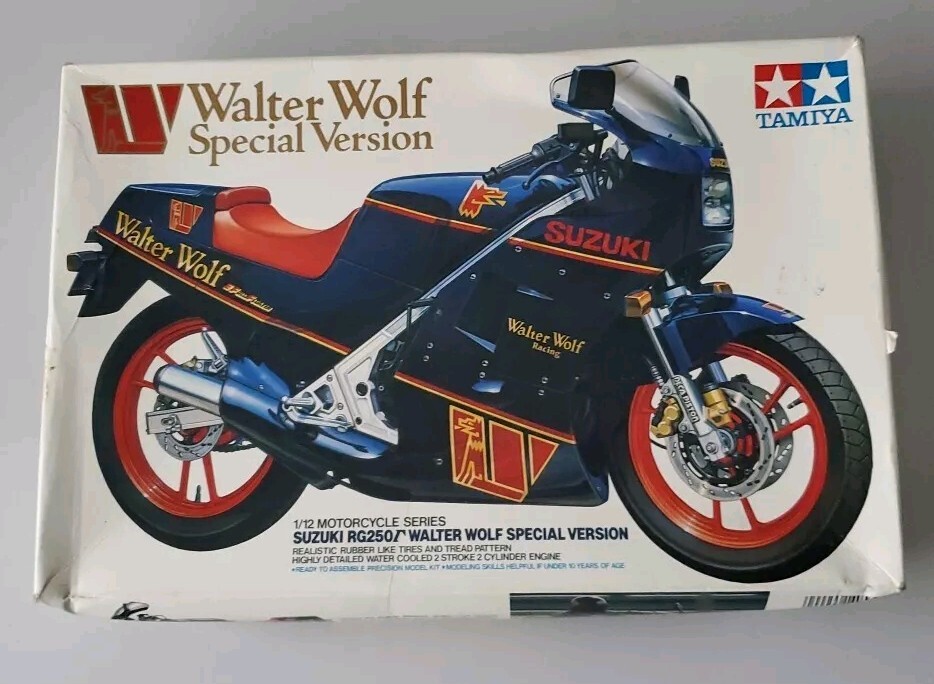 SUZUKI RG250 WALTER WOLF RACING VINTAGE TAMIYA 1/12 MOTORCYCLE