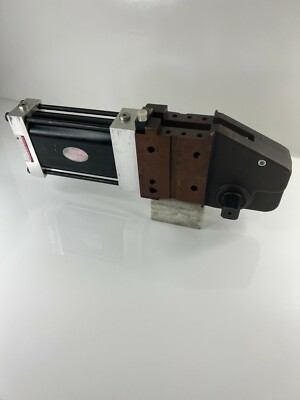 Destaco DE-STA-CO 82G80-423C809B Pneumatischer Kraftspanner neuwertig