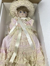 Southern Bell Collection Cassie Musical "You are my Sunshine" Gorham 1988