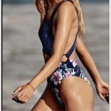 PINK VICTORIAS SECRET BLUE FLORAL VELVET CUTOUT CHEEKY SWIMSUIT M