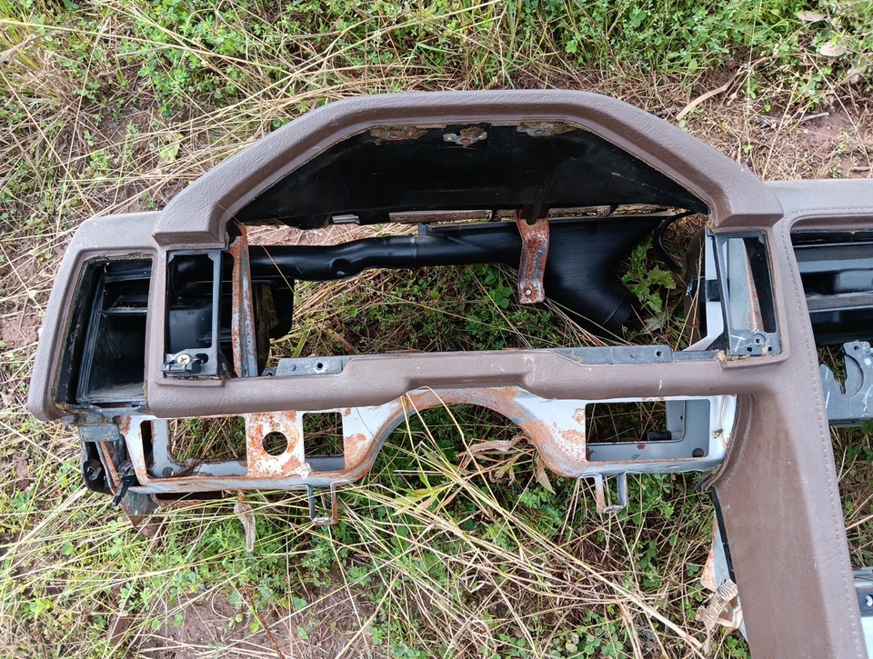 1980 - 1985? Panel de instrumentos interior delantero marrón Mazda RX7 RX-7 FB Foto 2 de 4