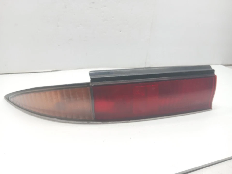 95-97 INFINITI J30 CUARTO LATERAL IZQUIERDO MONTADO PANEL LUZ TRASERA OEM, 166-58708L Foto 2 de 4
