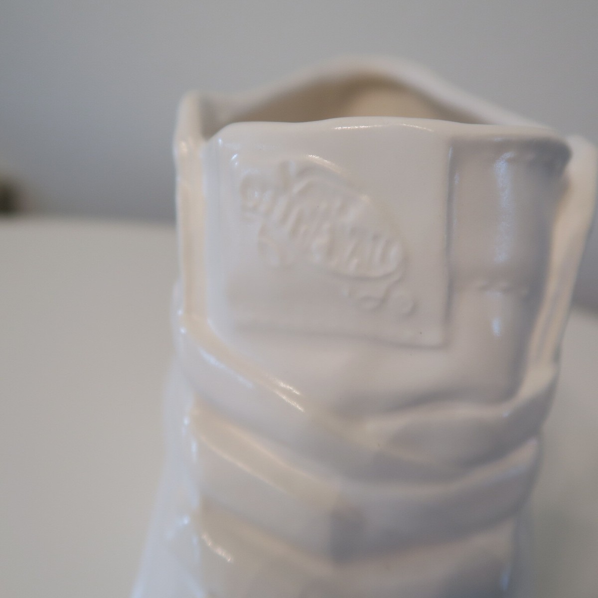 RARE BRAND NEW NEIGHBORHOOD VANS SK8 White Incense Chamber RARE BRAND NEW NEIGHBORHOOD VANS SK8 White Incense Chamber