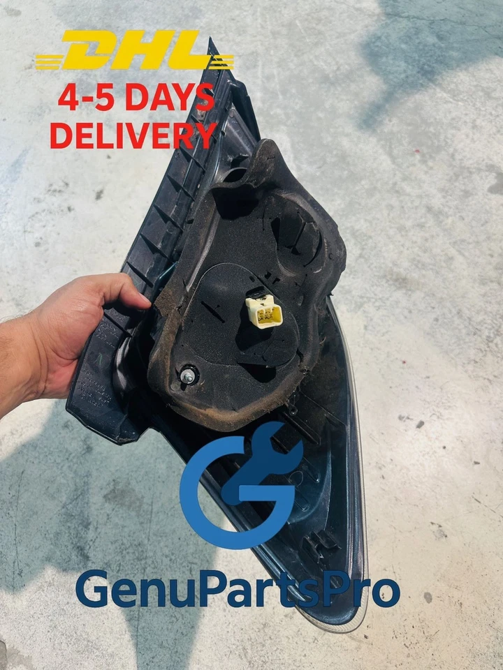 Luz trasera LED izquierda Toyota Yaris/Vitz Hatchback 2010-2016 OEM genuina JDM Foto 3 de 3