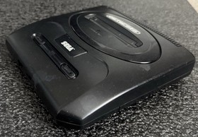 SEGA Genesis Model 2 Console System MK-1631 Bundle w/ OEM Controllers & Game