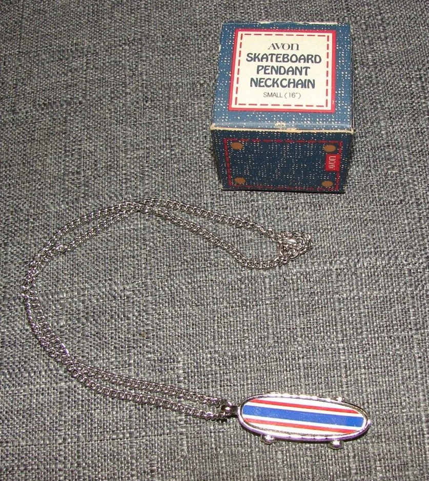 Vintage 1970 Avon SKATEBOARD Pendant Necklace 16