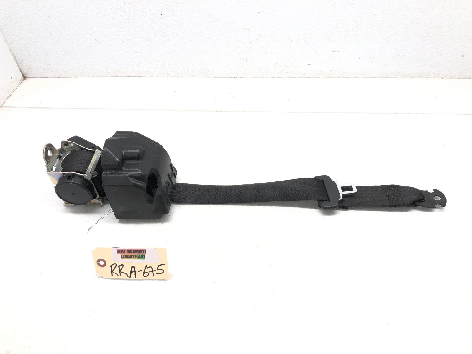 2017-2020 MASERATI LEVANTE RIGHT PASS REAR SEATBELT SEAT BELT RETRACTOR OEM