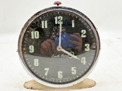 VINTAGE SMITH WECKER SCHWARZES ZIFFERBLATT MADE IN GREAT BRITAIN RETRO TIMEPIECE