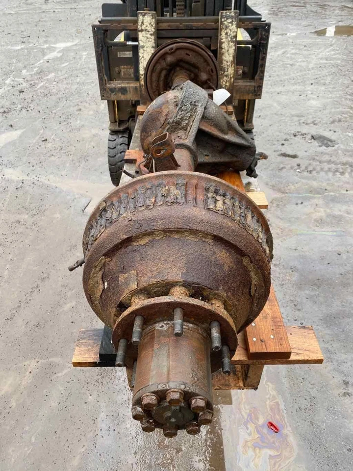 Rear Axle Assembly GMC PICKUP 3500 88 89 - Image 2 of 4