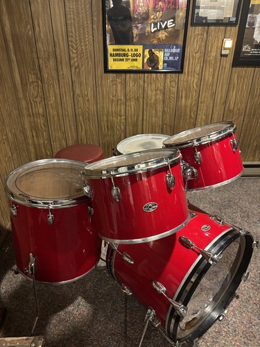Slingerland Drum Kit Mid 70’s Vintage Red Concert Toms