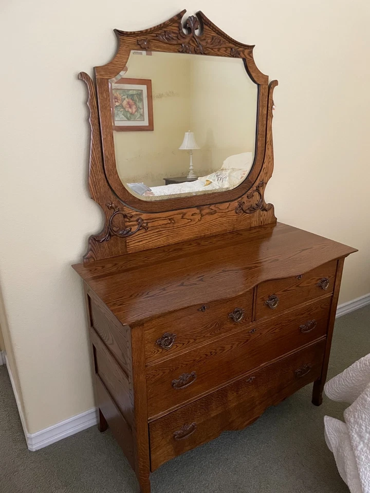 Старинный дубовый комод с зеркалом - отличное состояние товара - Изображение 3 из 4