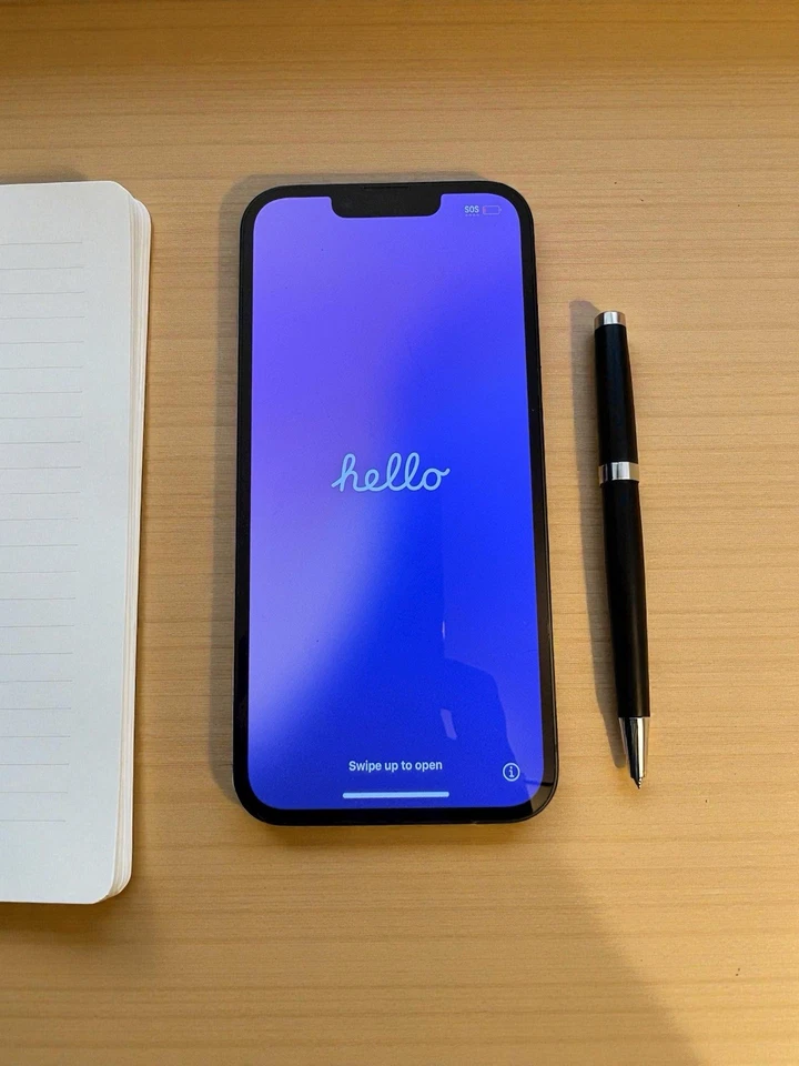 iPhone 13 128G Desbloqueado Verde Oscuro Verizon Foto 3 de 4