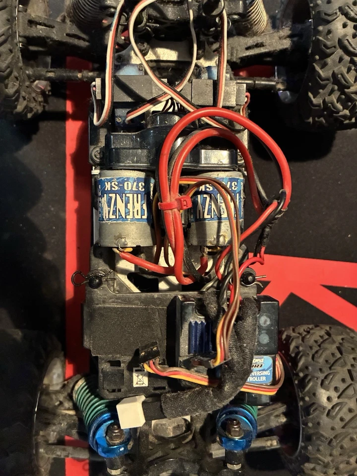 Team Losi Mini LST Monstertruck / 1:18 RC - Bild 3 von 4