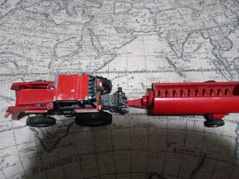 1/32 Case IH tractor y vagón mezclador de Ertl Foto 2 de 4