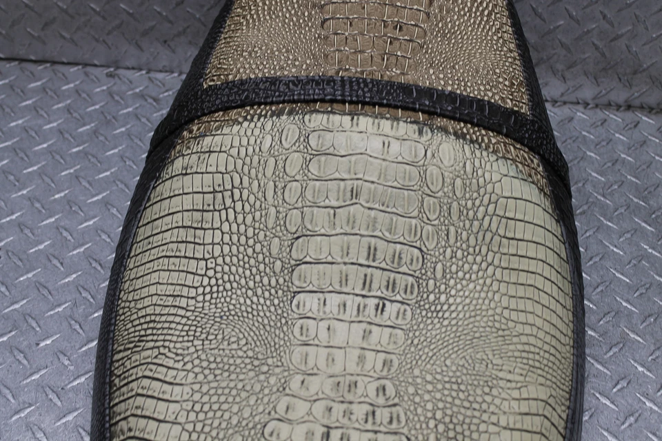 2008 KAWASAKI NINJA ZX14 ZX1400C FRONT DRIVERS SEAT PAD SADDLE PILLION - Image 3 of 4