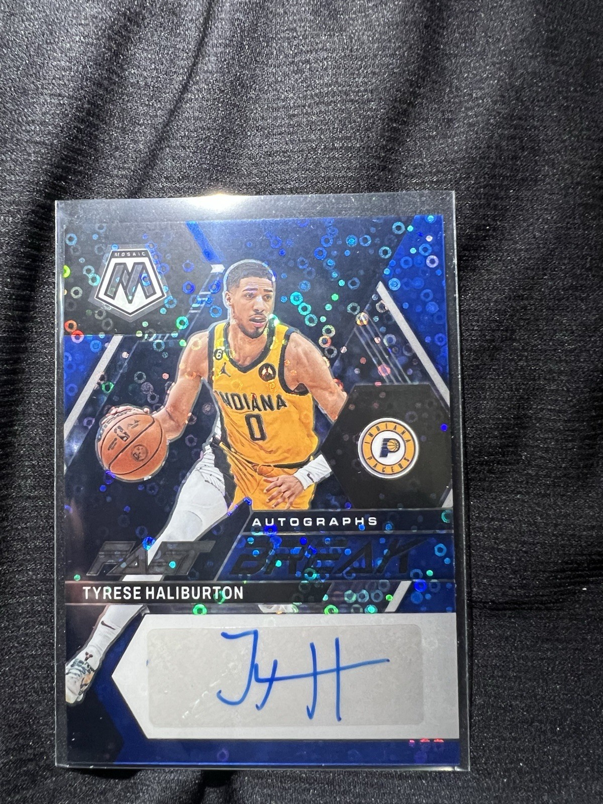 2022-23 Panini Mosaic Fast Break Auto Tyrese Haliburton #FB-HAL Blue Disco/25