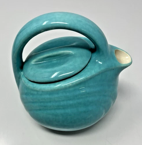 VINTAGE RED WING BLUE TEA POT!!