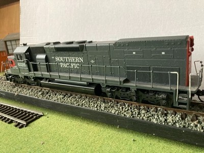 Athearn EMD SD40-T2 Lok Southern Pacific #8326 - Dummy Lok ohne Motor HO