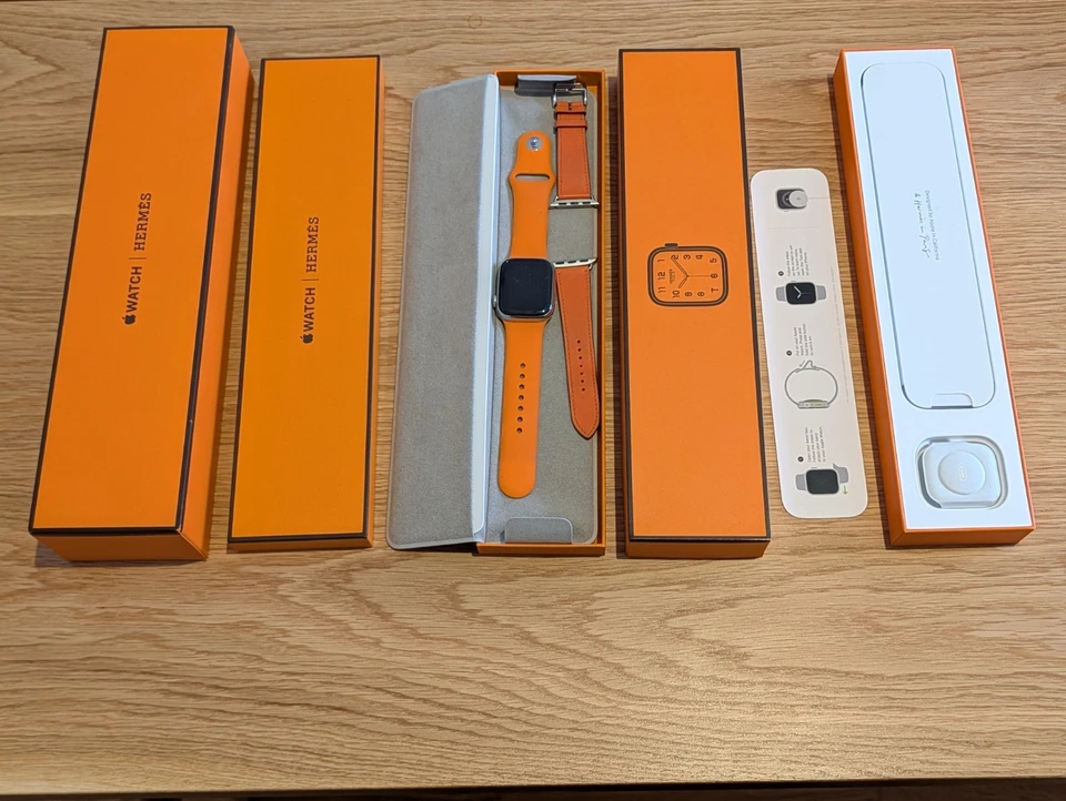 Apple Watch Series 8 Hermes 41MM Stainless Steel Original Lederband u Sportband - Bild 1 von 4
