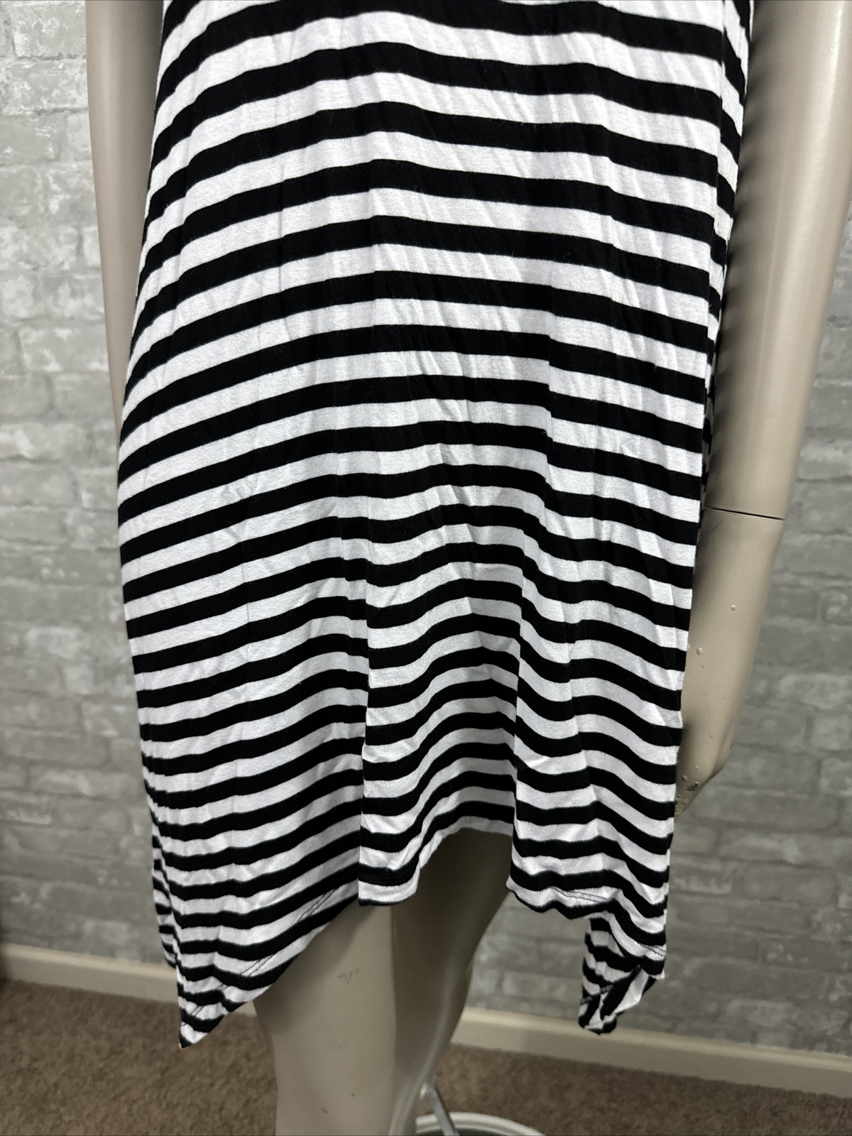 Soft Surroundings Small Timely Patterned Black & … - image 4