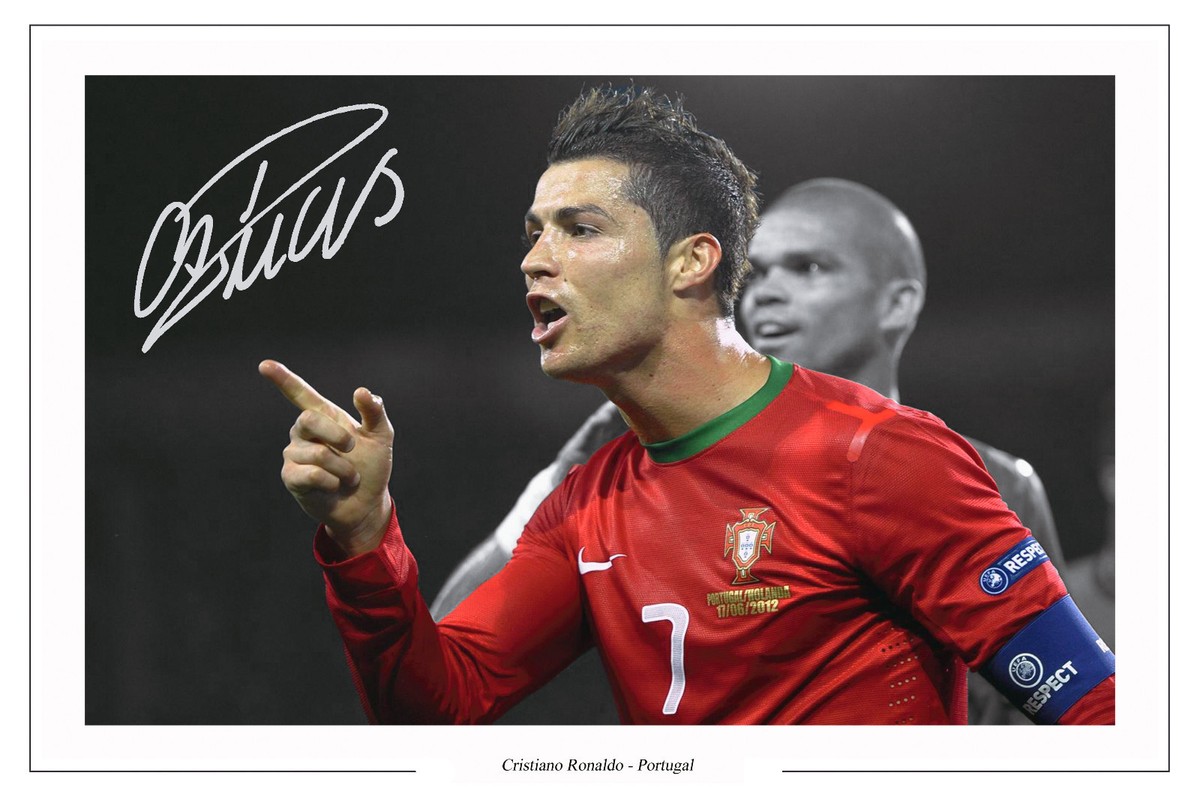 Cristiano Ronaldo サイン入りポルトガルジャージ Cristiano Ronaldo サイン入りポルトガルジャージ Cristiano Ronaldo