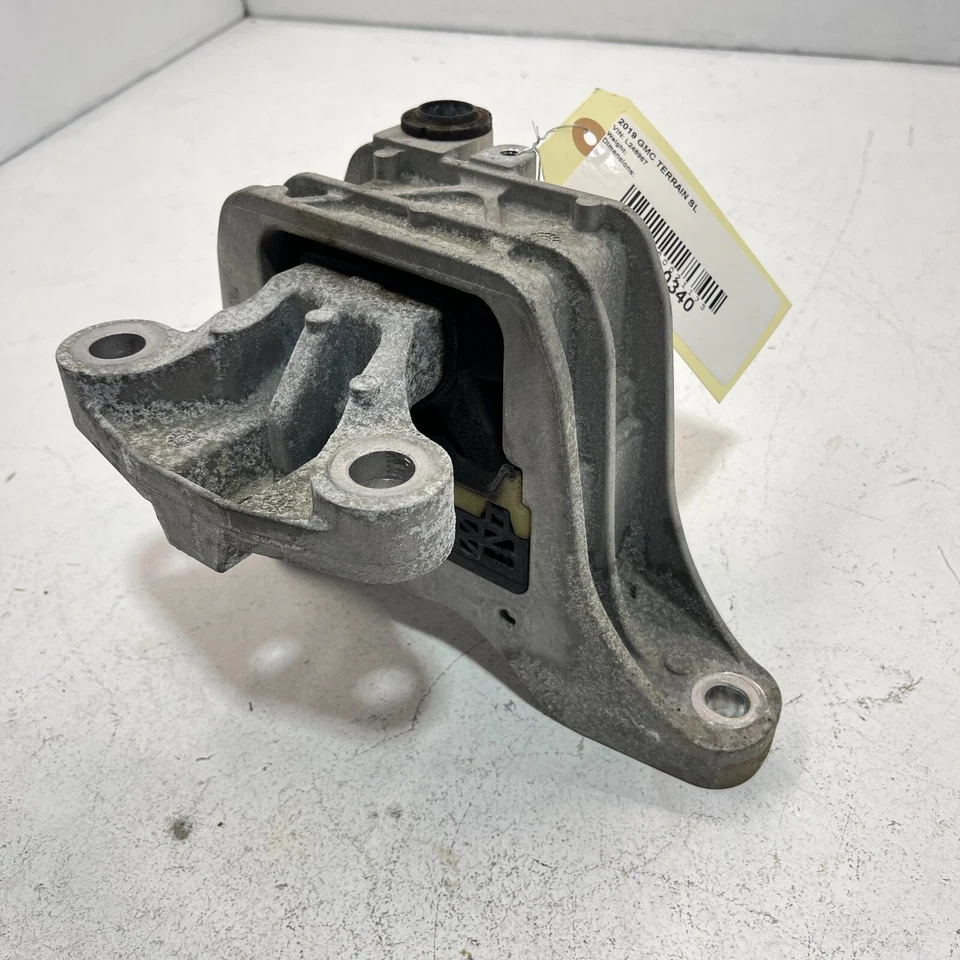 2018-2022 GMC TERRAIN 1.5L AWD ENGINE MOUNT SUPPORT BRACKET OEM - Image 4 of 4