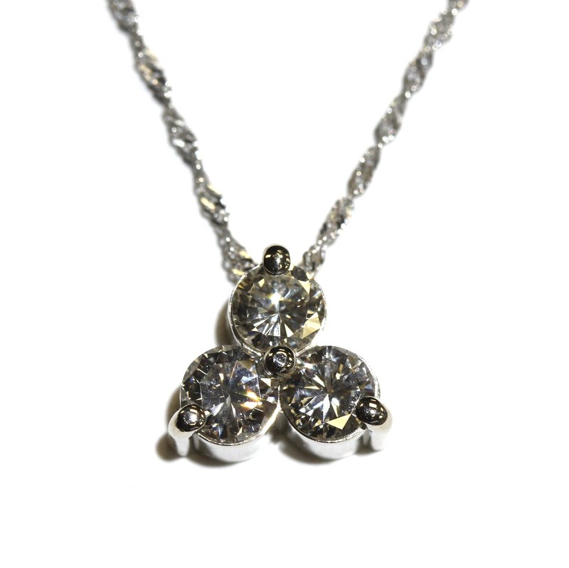 New 14k white gold .72ct VS1 G diamond 3 stone pendant necklace 2.5g 18"