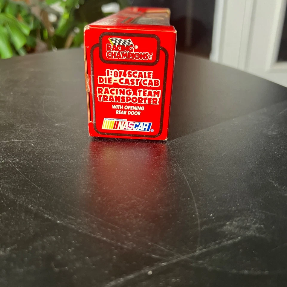 Camión transportador Goodwrench 1:64 RACING CHAMPIONS 1993 #3 GM Dale Earnhardt SR Foto 4 de 4