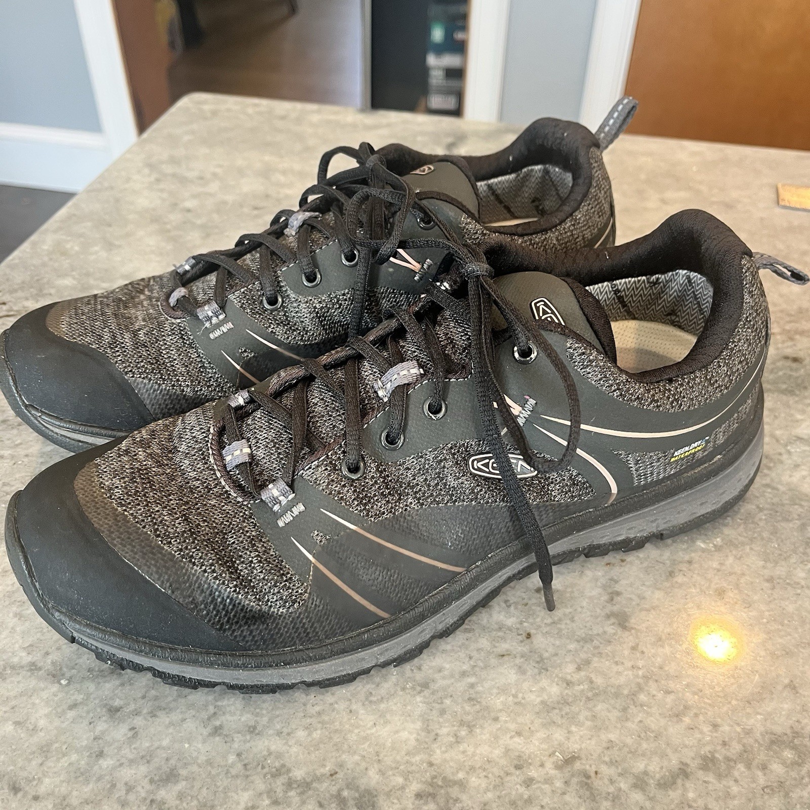 Scarpe da trekking impermeabili Keen Terradora da donna taglia 9 5 Raven Rose Dawn