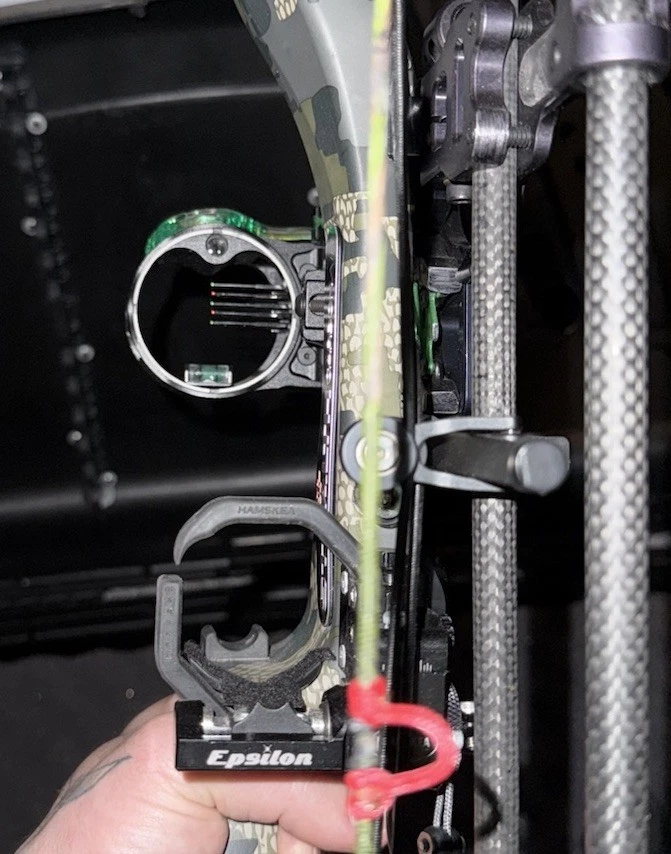 Arco composto preto PSE Stealth Carbon Air 35" destro 50-60 lb 26,5-32" - Imagem 3 de 4